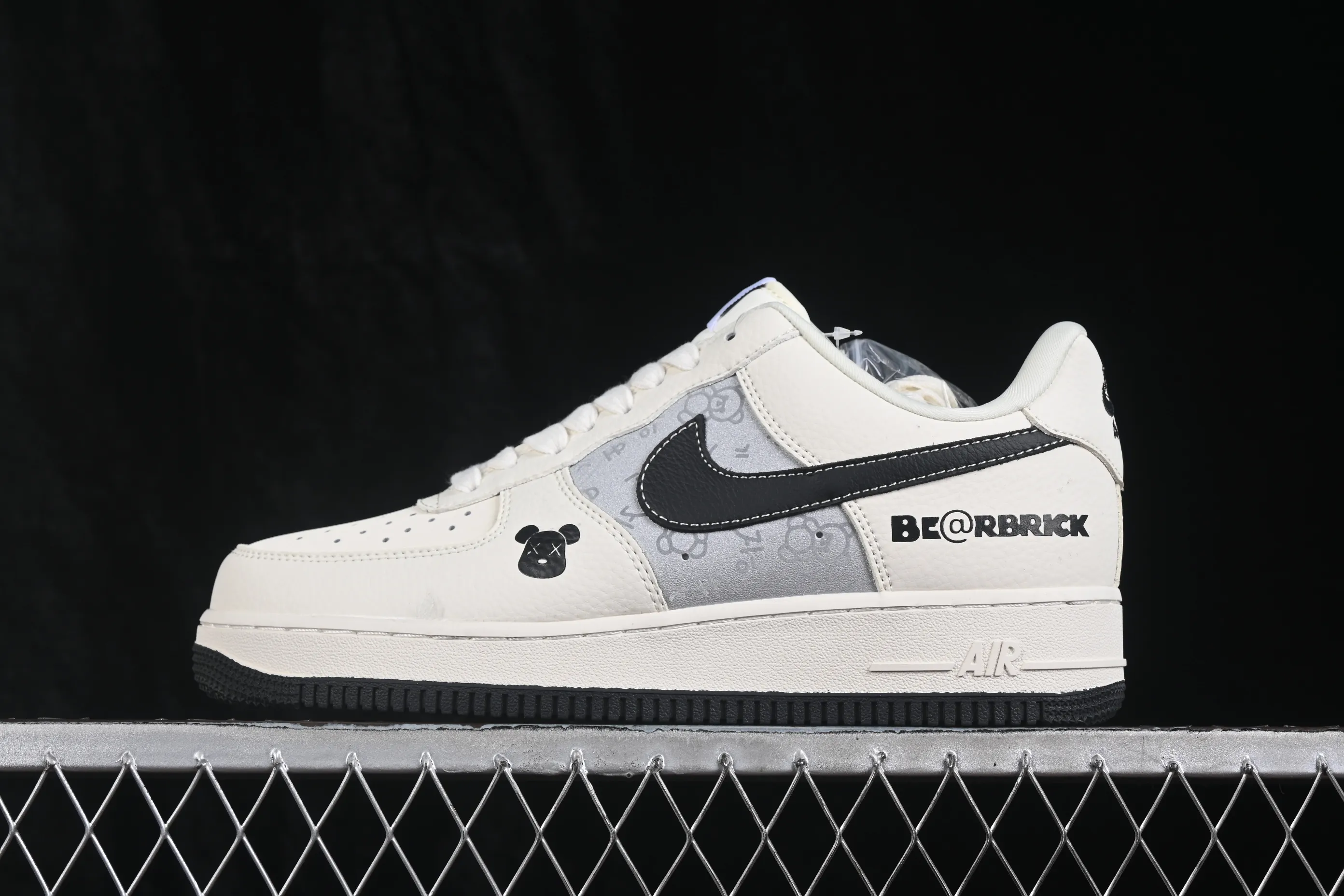 All categories Nk Air Force 1 Air Force series Nk Air Force 1 Low Air Force low-top Nike Air Force 1'07 Low joint model Air Force 1 low-top casual sneakers DW8806-017
